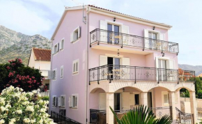 NML Holiday Apartments